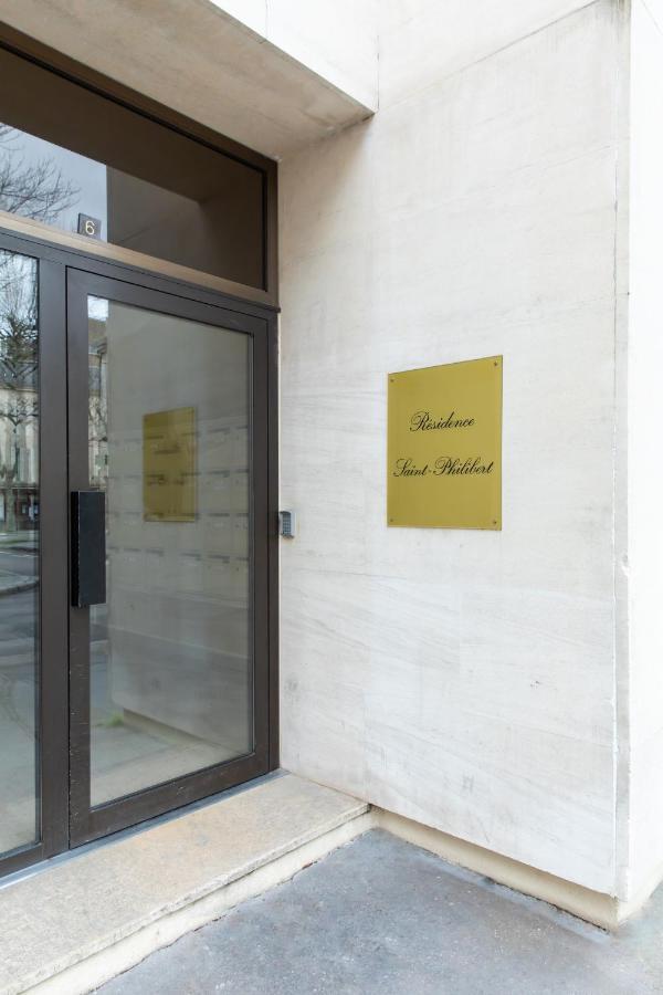 Suite Romanee 6 Personnes Vue Cathedrale 2 Places De Parking Dijon Zewnętrze zdjęcie