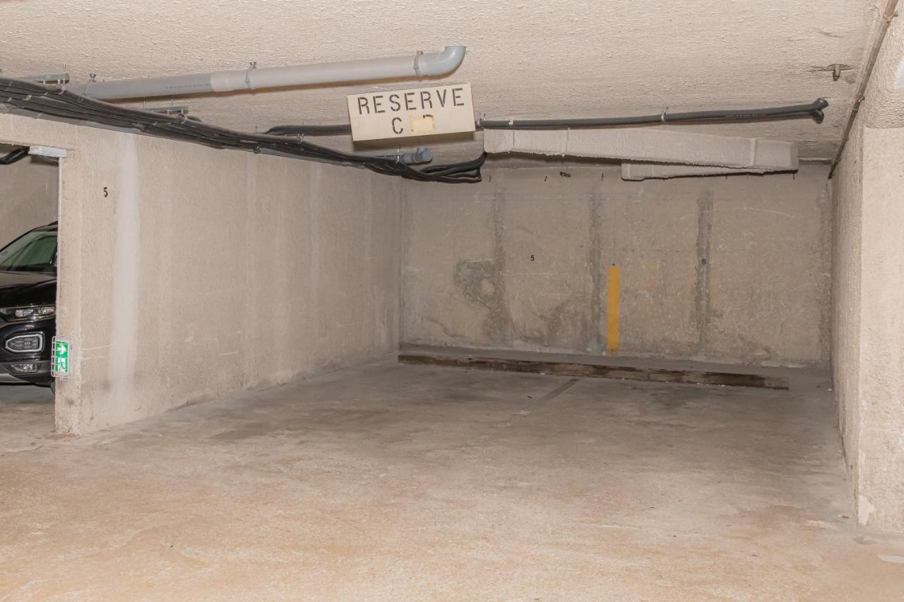 Suite Romanee 6 Personnes Vue Cathedrale 2 Places De Parking Dijon Zewnętrze zdjęcie